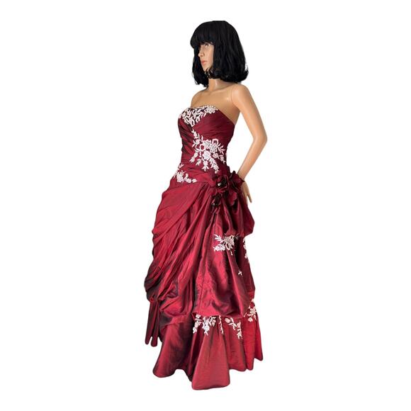 Burgandy Ball Gown Sweetheart Beading Long Taffeta Quinceanera Dress size Medium - Picture 6 of 16